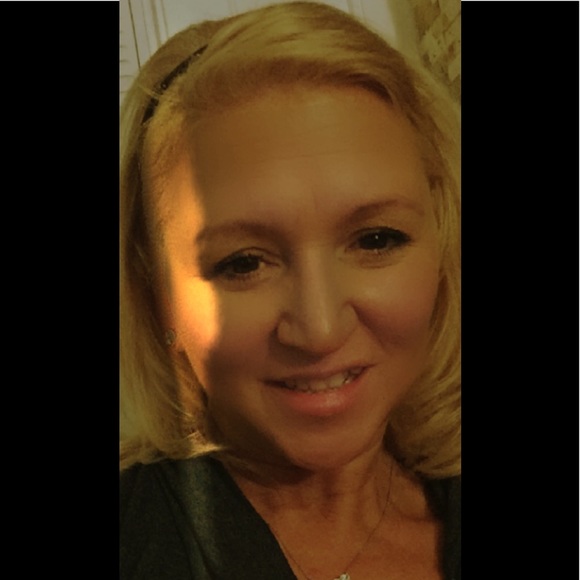 Meet your Posher, Sheri - Picture 2 of 4